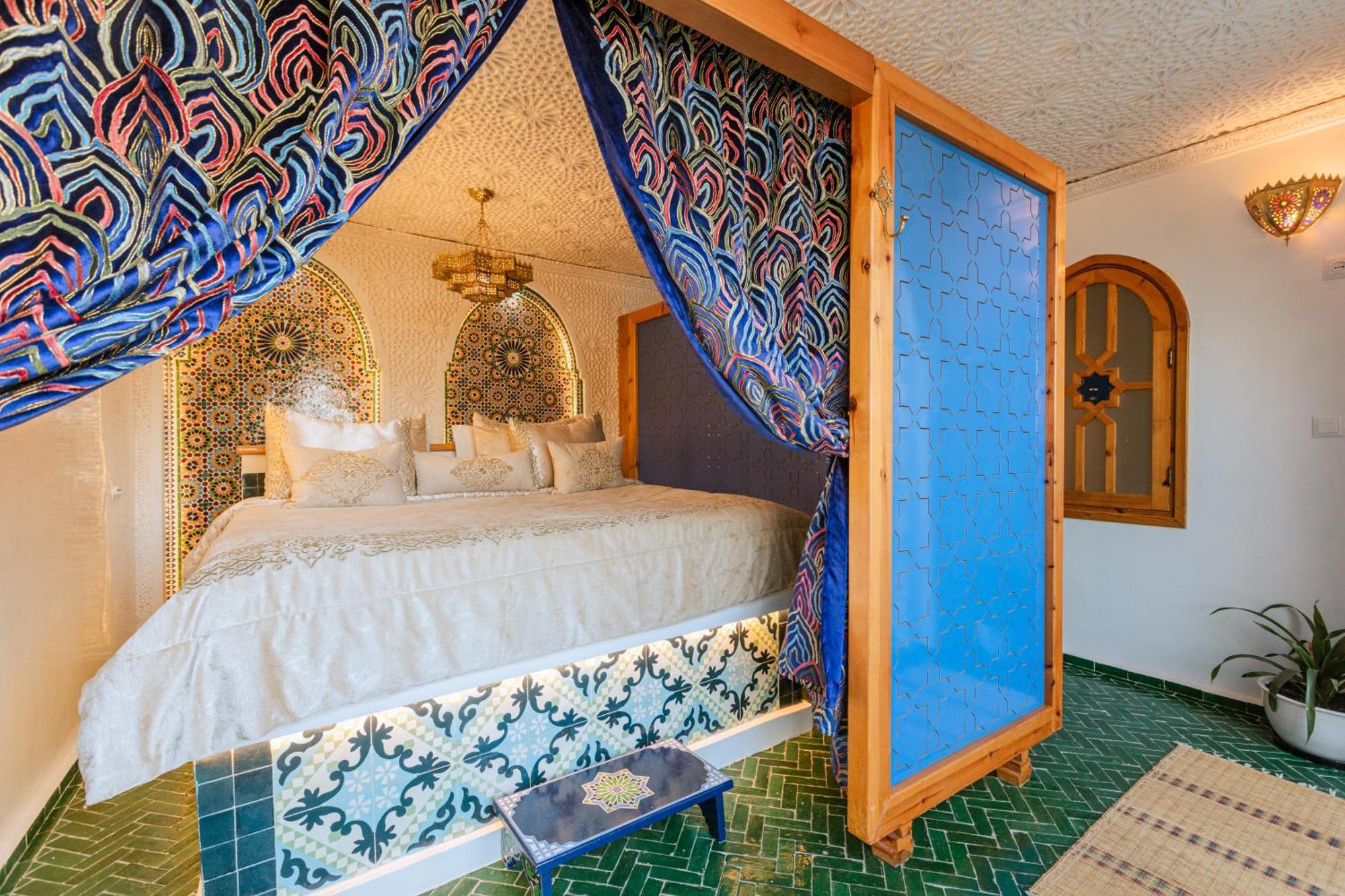 טנג'יר Riad Villa With Mediterranean Sea Views Of Spain And Gibraltar מראה חיצוני תמונה