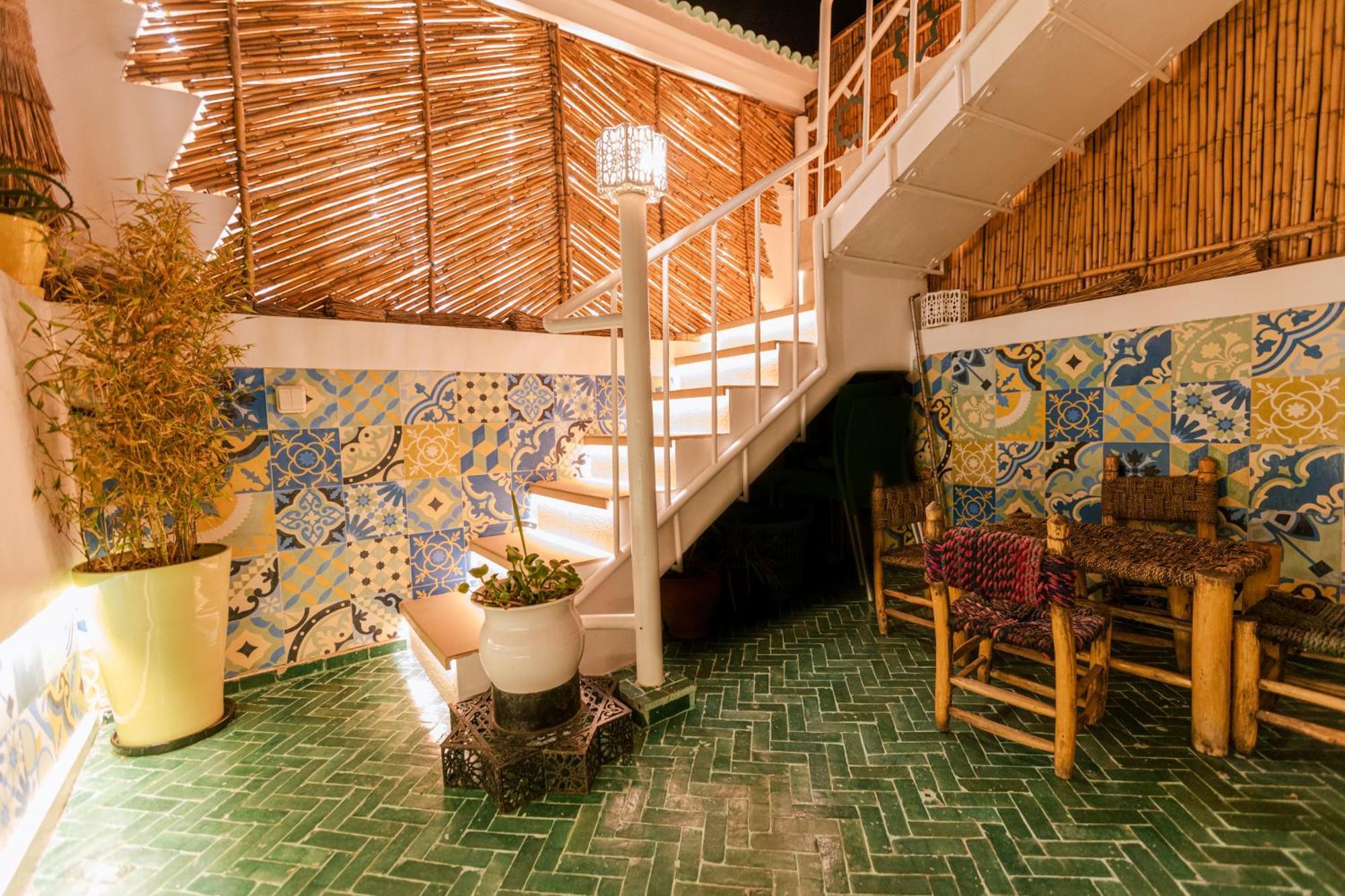 טנג'יר Riad Villa With Mediterranean Sea Views Of Spain And Gibraltar מראה חיצוני תמונה